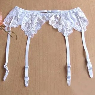 Красивые чулки с подвязками
