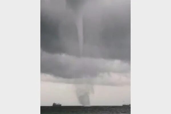 торнадо в костроме 2021. 2010 смерч в нижнем новгороде. ивановский смерч 1984. смерч в горьком 1974. ураган в ухте 2021.