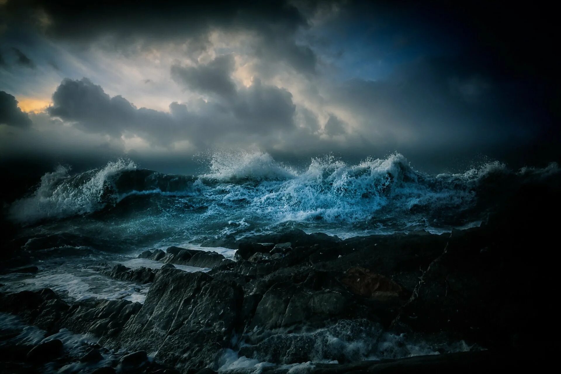 Волна тревоги. «Шторм на черном море». Ацвазовский. Атлантический океан шторм. Энди Симмонс пейзаж море шторм. Океан буря шторм.