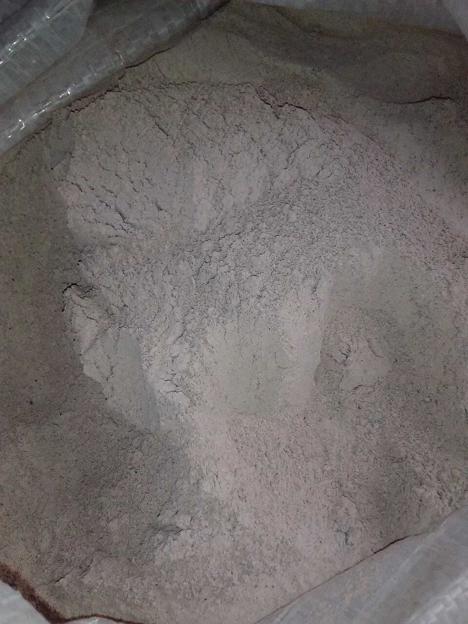 Цементно-песчаный раствор в25. Смесь глины с водой представляет собой. Раствор строительный м100 дэстар. Цементная глина. Добавление воды в глину.