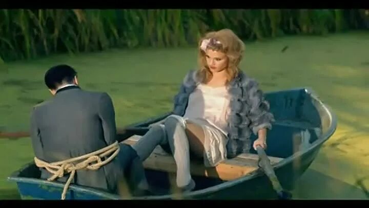 Я тебя зацелую обниму сильно сильно. Группа фабрика я тебя зацелую. Поцелуй в грудь. Я тебя зацелую обниму сильно ремикс. Утренний поцелуй с цветами.