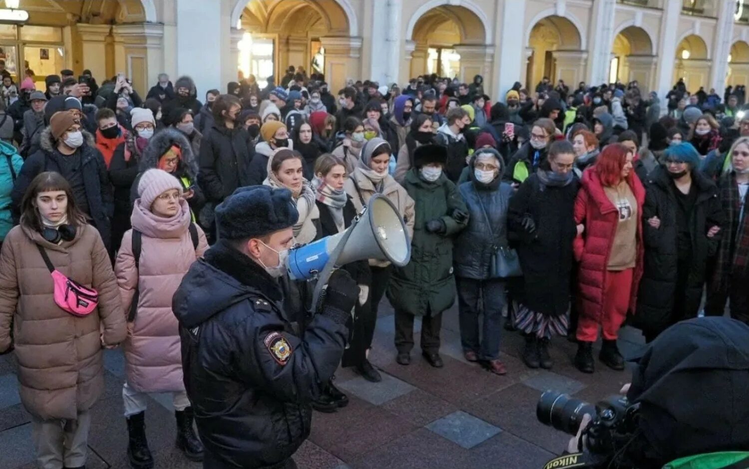 Новости украина 23. Митинг в Питере. Митинги против войны в Петербурге. Митинги в Санкт-Петербурге сейчас. Митинг в СПБ сейчас.