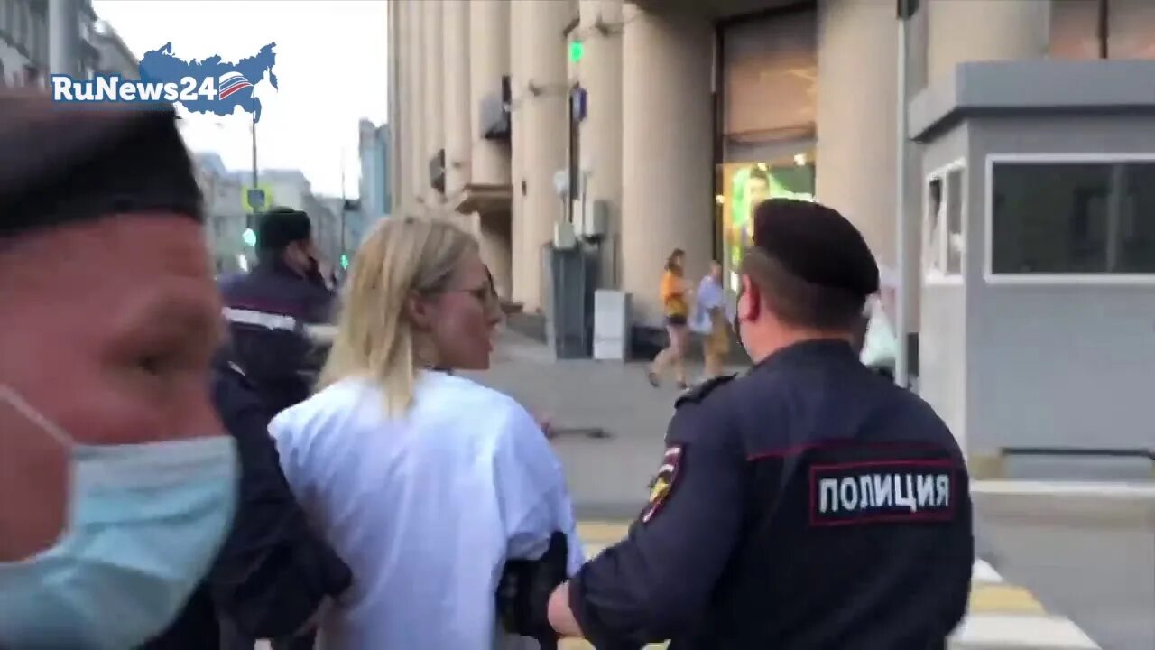 Собчак на митинге. Задержание Собчак.