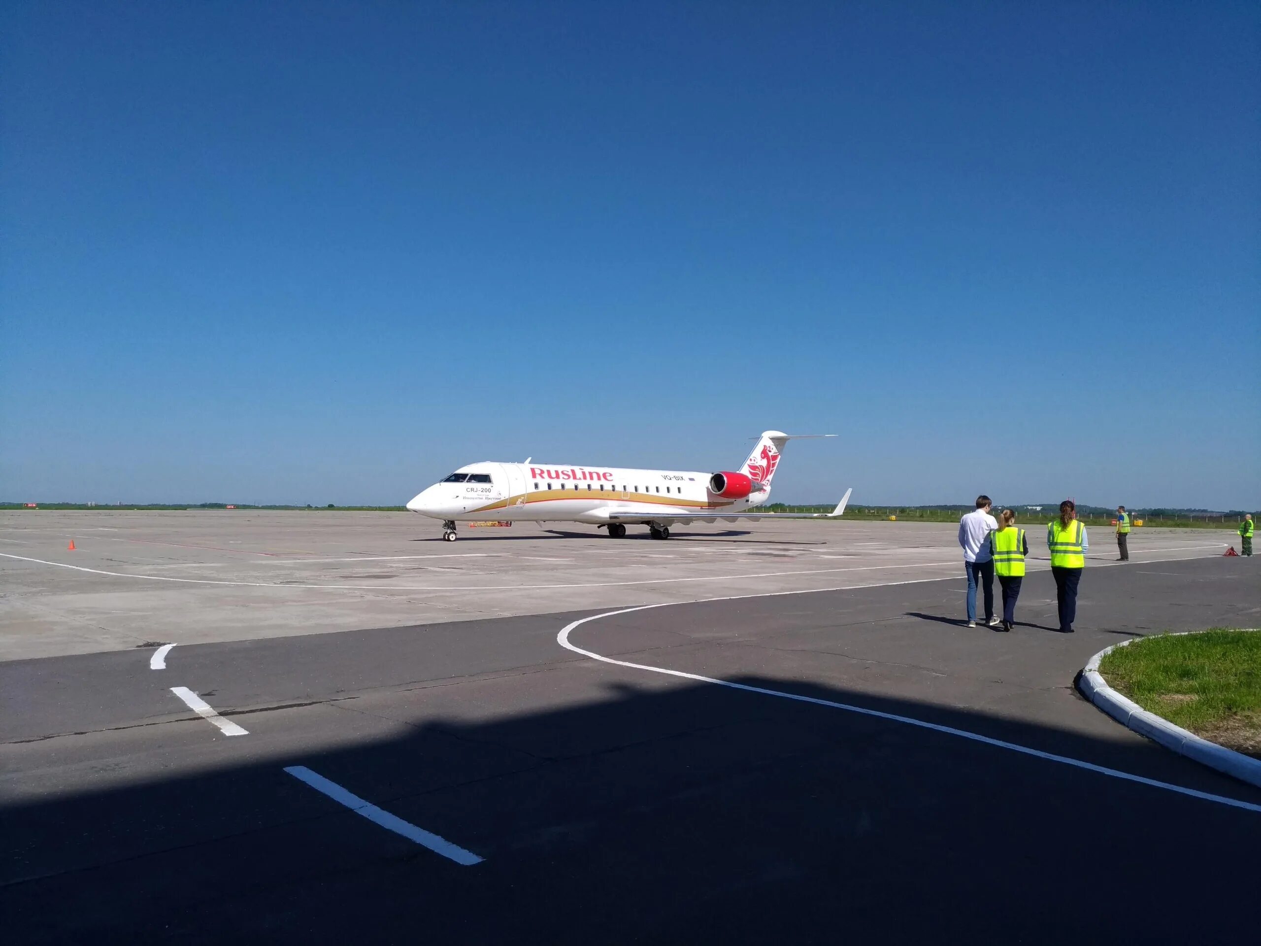 Самолет Брянск Анапа. Аэродром Анапа. Авиарейс Анапа. Аэропорт Анапа фото. Самолеты в анапу в 2024 году