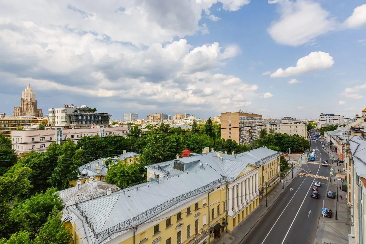 Пречистенка улица дома. Улица Пречистенка. Москва улица Пречистинка. Москва, Пречистенка 4. Пречистенка парк.