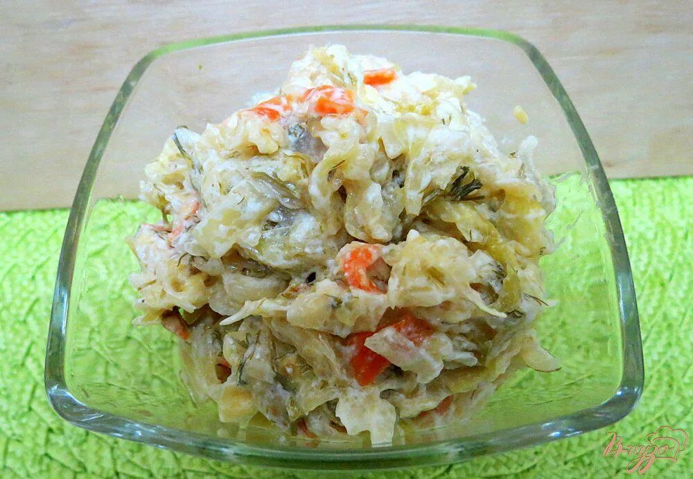 Тушеная капуста. Капуста тушеная в сливках. Капуста тушёная со сметаной. Капуста тушеная в сливках. Тушеная цветная капуста.