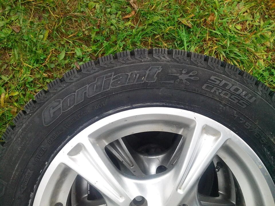 Какие шины на приору лето. 175/65 r14 лето приора. 175 65 r14 лето на приору. приора 175 65 14.