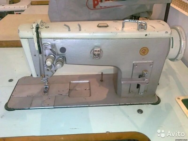 Швейные машины 2023. Промышленная швейная машина 2023. Советская Промышленная швейная машинка м105тв. Беспосадочная швейная машина 862 класс. Швейная машинка Чайка 380 v Промышленная.