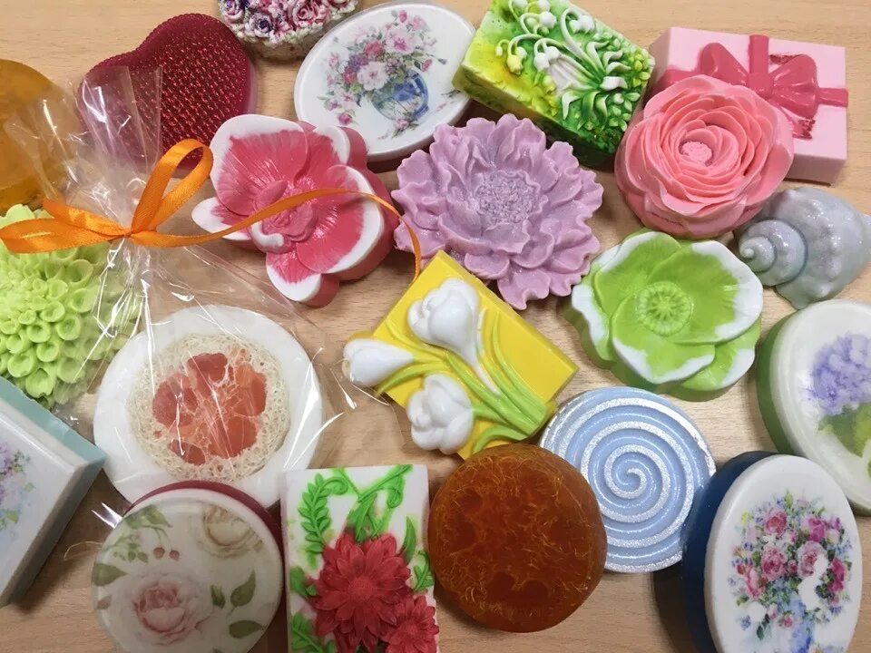 Идеи домашнего бизнеса. Аппарат для мыловарения в домашних. Мыло ручной работы. Мыльные подарки. Мыло.