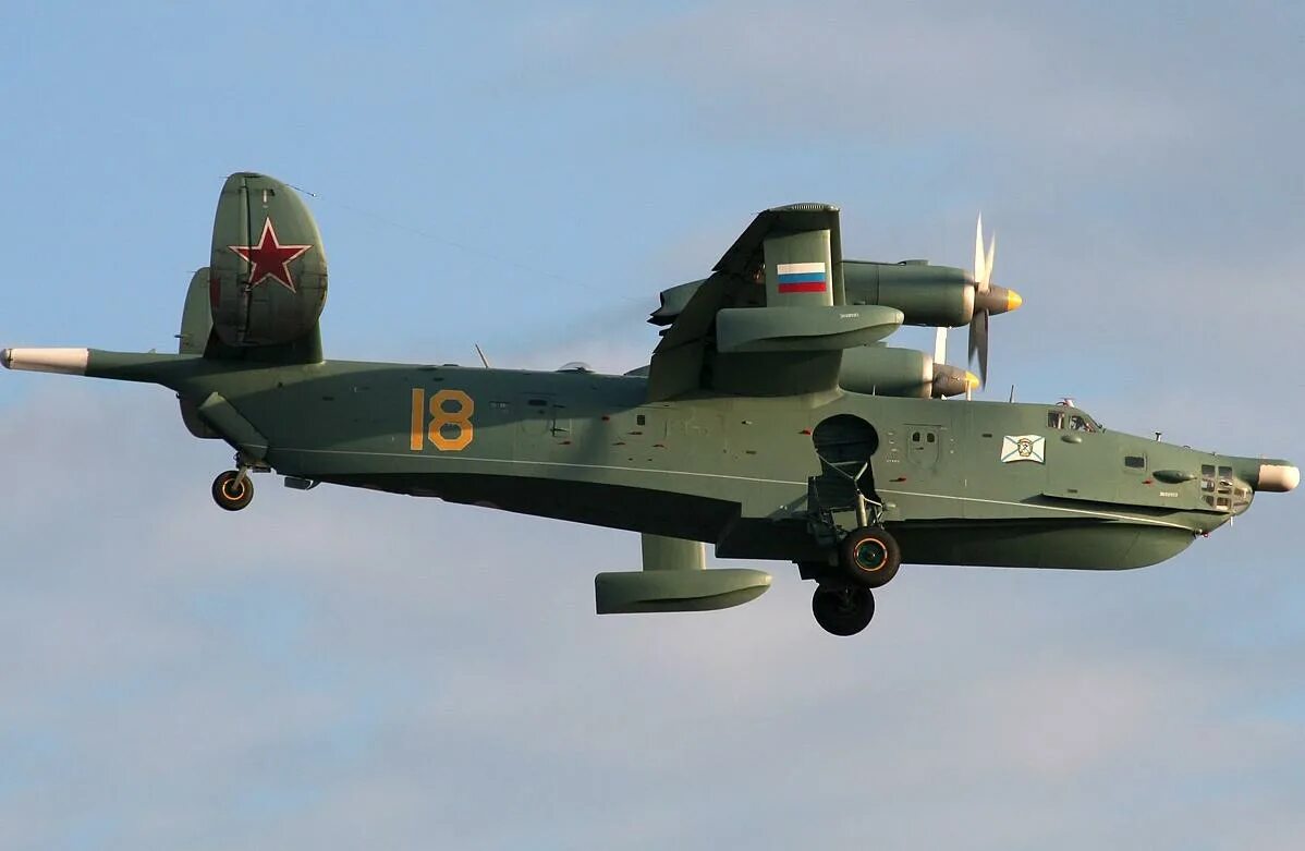 самолет бе-12п. самолётов-амфибий бе-12 «чайка». б-12 самолет-амфибия. кабина бе-12 чайка. самолёт бе 12 чайка.