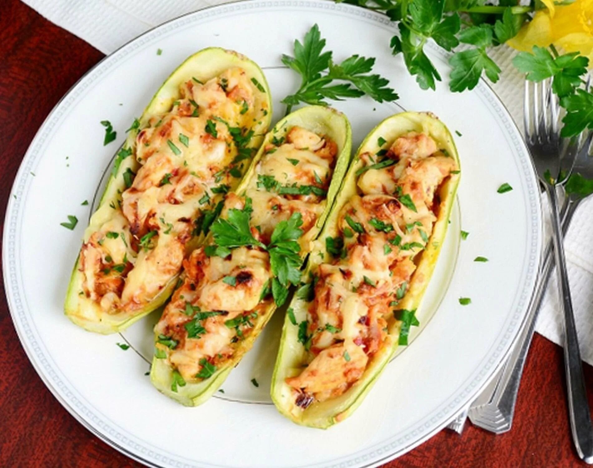 кабачки перец в духовке.