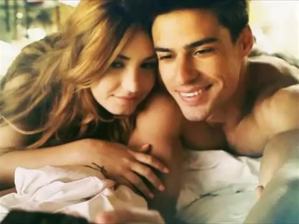 Перевод песни give your heart a break. Give your heart a break. Give your heart a break. Mupp broken your heart. Деми ловато give your heart a break.