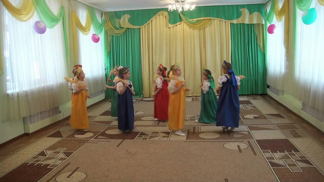Танец с колосьями в детском. Танец с колосками. Танец с колосьями в детском саду. Как сделать колоски для танца в детском саду. Танец с колосками в детском саду на осенний праздник.