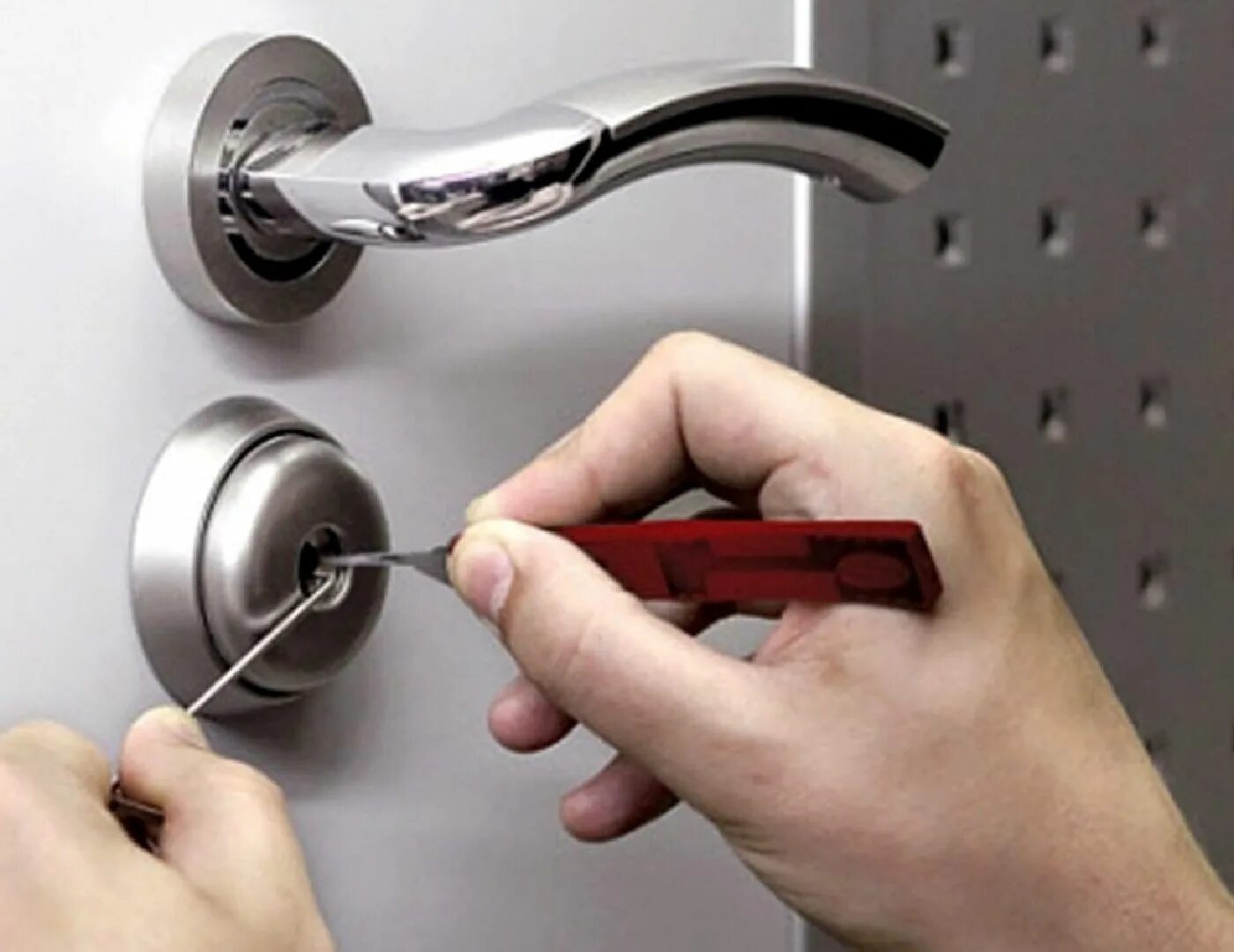 вскрытие дверных замков. вскрытие дверей. дверь автомобиля. вскрыть дверной замок. вскрытие замков визитка.