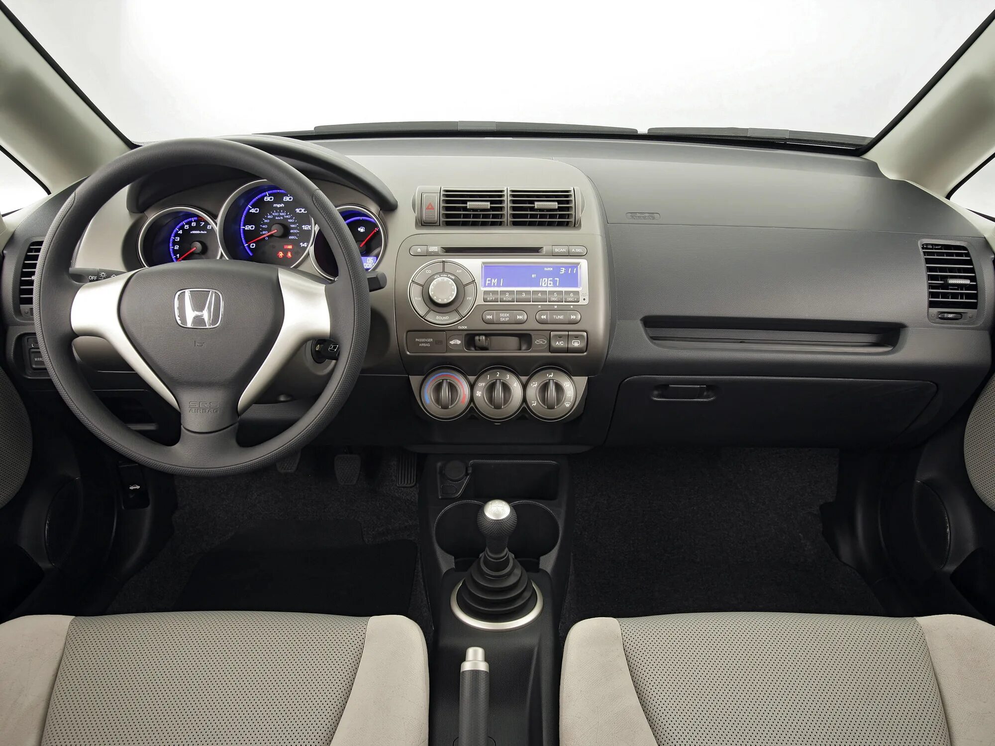 Фит 1 поколение. Honda Fit 2001. Honda Fit 2001-2008. Хонда фит 2007 салон. Honda Fit 2001 Interior.