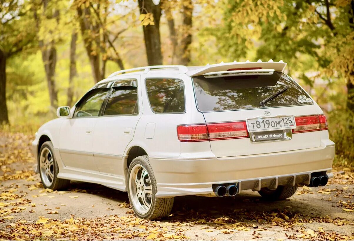 Mark wagon. Toyota Mark 2 Wagon Qualis.