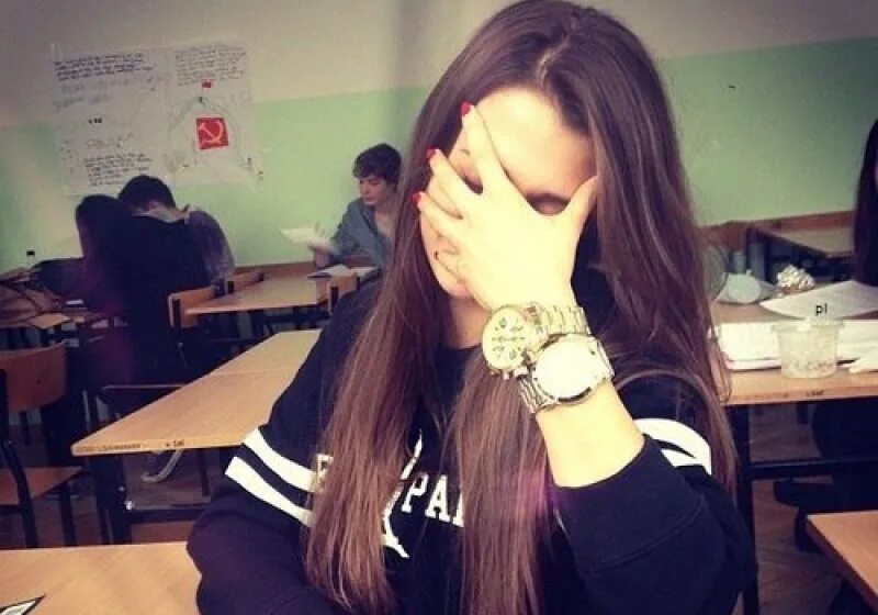 Старшеклассницы. Красивые девочки 14 лет в школе. Девочка 16 школьники. Современные девочки в школе. Элла пернелл фото.