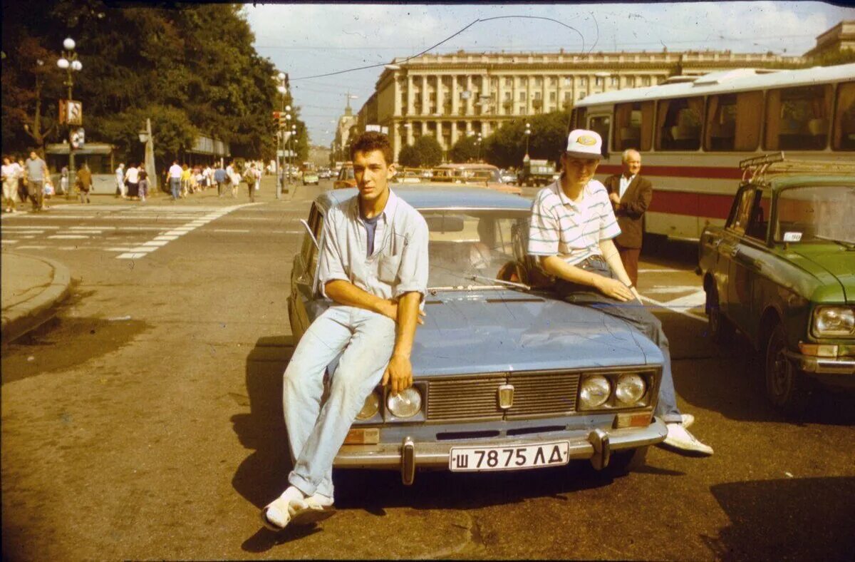 В советское время мужчины. Золотая молодежь СССР 70-Х. Золотая молодежь СССР 80х. Мажоры Золотая молодежь 1980. Мажоры субкультура СССР.