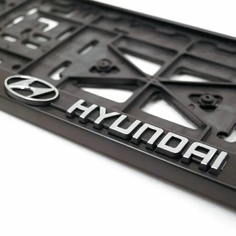 Рамка для госномера автомобиля. Рамка для госномера автомобиля. Рамка номерного знака митсубиси. Rsc номерная рамка c w205. Номерные рамки борк.