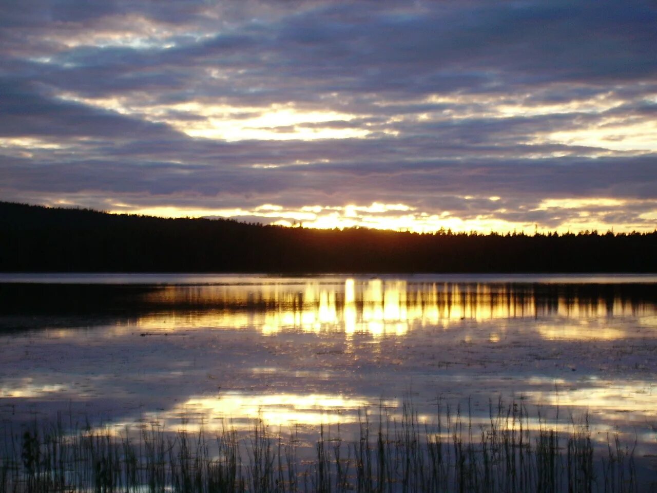 текст песни карелия сниться. текст песни карелия. песня долго будет карелия сниться. а вы в карелии бывали. карелия сниться над голубыми глазами озер.