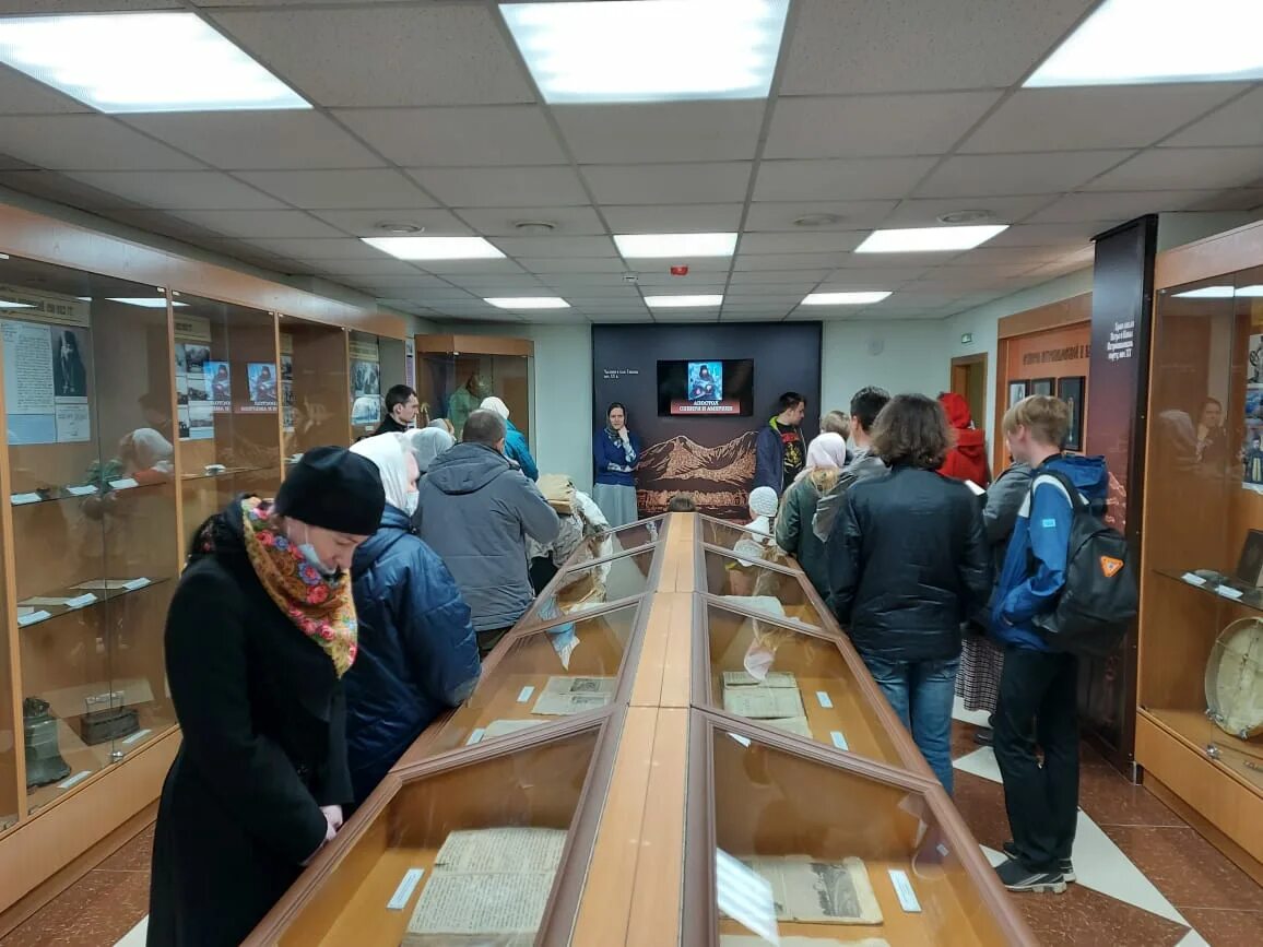 где находится солнце в полдень. как прошла акция полдень. межрегиональная акция читаем пушкина вместе. навальный прибыл в москву. журналисты живопись.