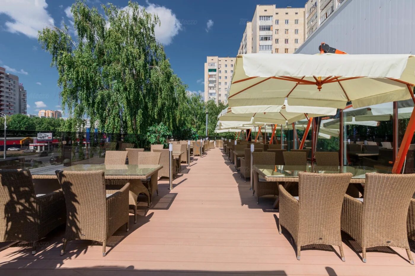 Sky8 terrace grill, казань. Кафе в парке горького казань лето. Веранда ресторан лето казань. Кафе веранда казань. Кафе веранда казань.