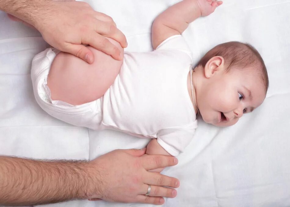 Дисплазия сустава у новорожденного лечение. Дисплазия тазобедренных суставов. Детский массаж дисплазия тазобедренных суставов. Дисплазия у новорожденных. Массаж при дисплазии тазобедренных суставов у новорожденных.