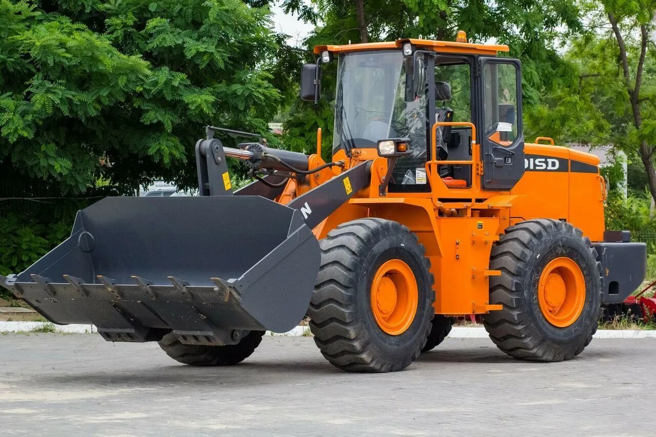 Сд 300. Погрузчик DISD sd300. Фронтальный погрузчик Doosan sd300. SD 300 фронтальный погрузчик. Doosan DISD 300.