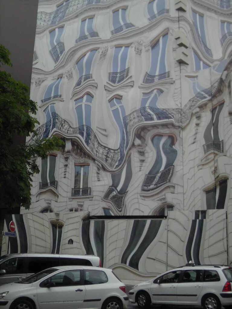 Тающий дом. Здание хоссмэнна, париж. Здание хаусмана в париже. Здание хаусмана в париже. Дом на проспекте жоржа 5 в париже.