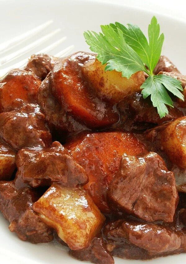 Говядина лучший рецепт. Вкусное блюдо из мякоти говядины. Стейк оссобуко. Говядина лучший рецепт. Горячие блюда.