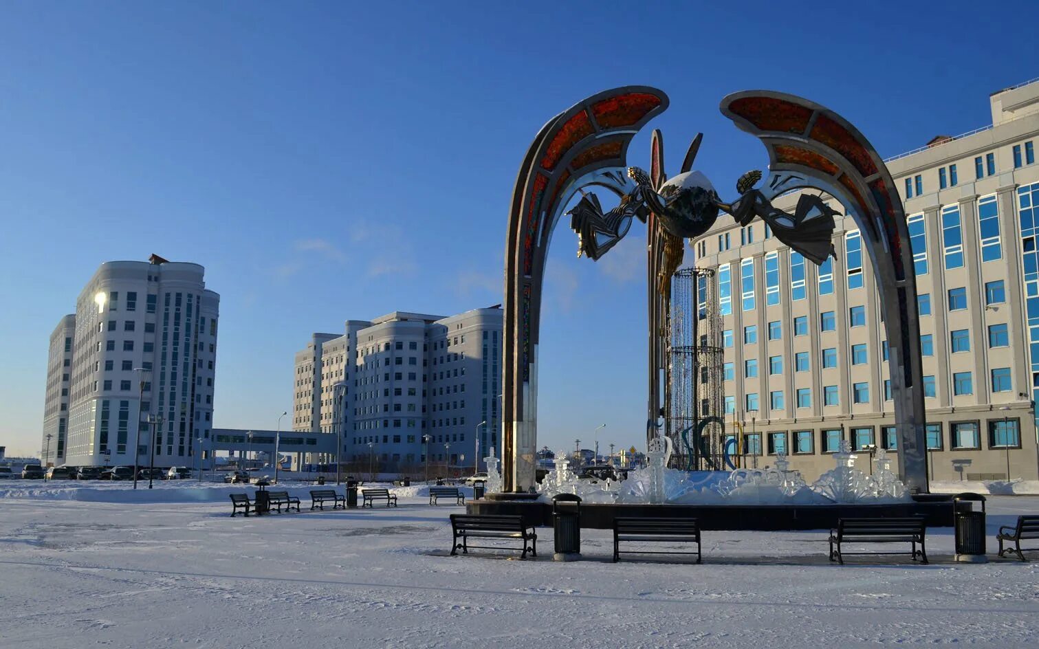 Достопримечательности Ямала в Салехарде. Монумент Полярный круг Салехард. Салехард столица ЯНАО.