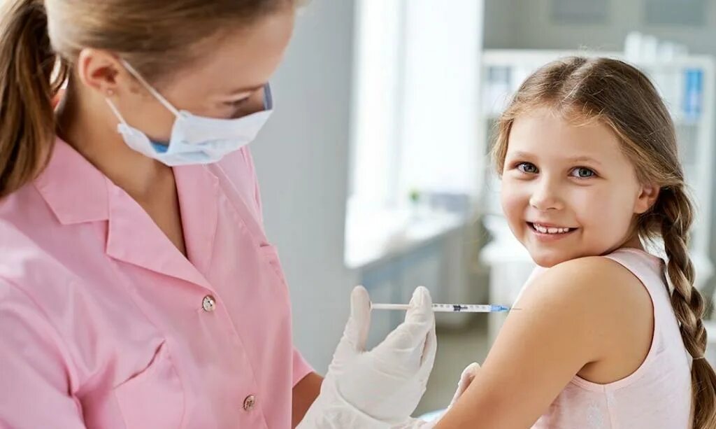 Вакцина для девочек. Вакцинация детей. Прививка детям. Вакцинация маленьких детей. Укольчики для детей.