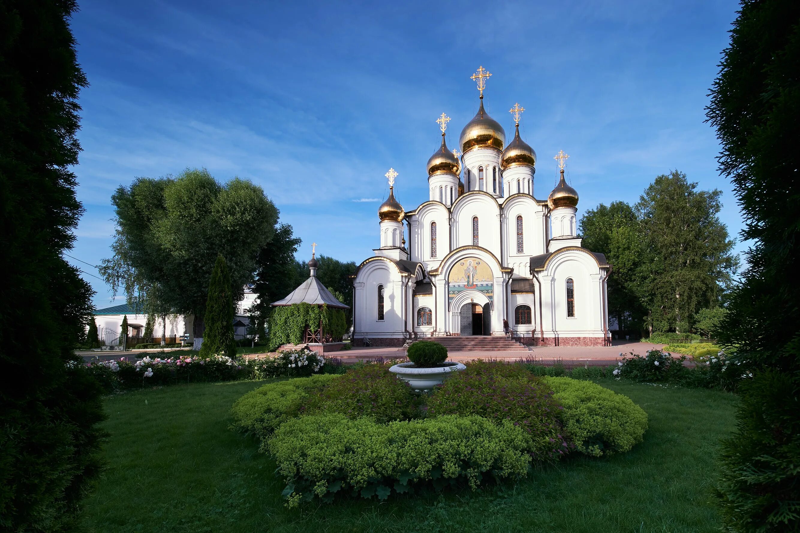 Никольский монастырь в москве. Свято-Никольский монастырь в Переславле-Залесском. Никольский женский монастырь Переславль-Залесский. Свято Никольский монастырь Переславль. Переславль Залесский Никольский монастырь-храмы.