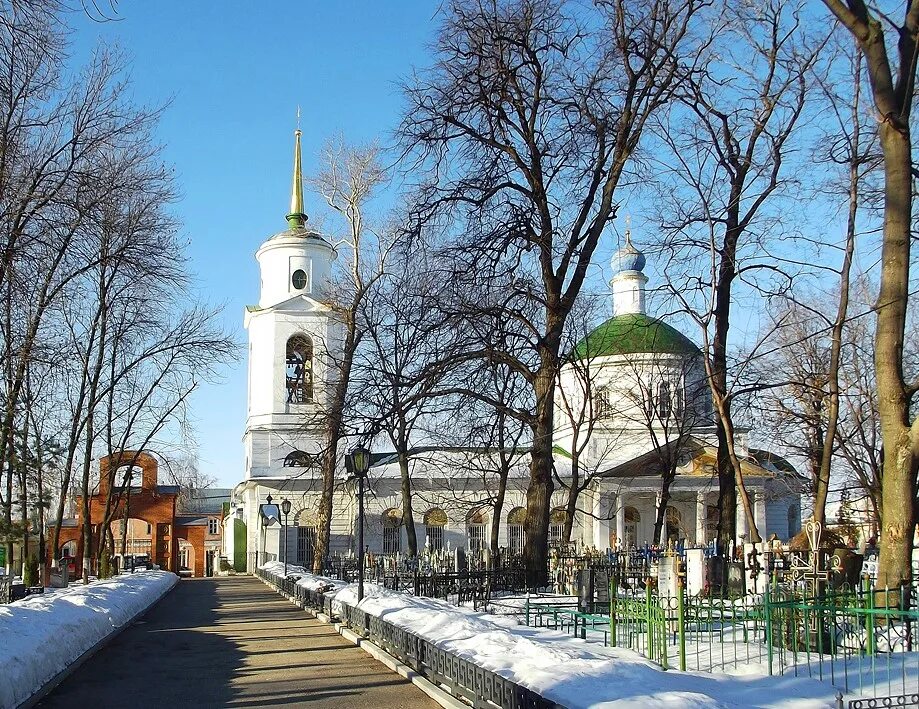 Церковь скорбящего кладбища. Церковь всех скорбящих радость рязань. скорбященская церковь рязань. крестовоздвиженский храм рязань. рязань храм иконы скорбящей божией матери.