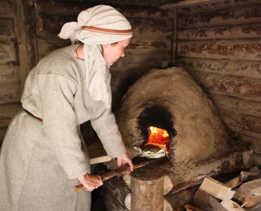 Заперли в печи. Древняя печь. Старинная печь. Старинные русские печи. Древнерусская печь.