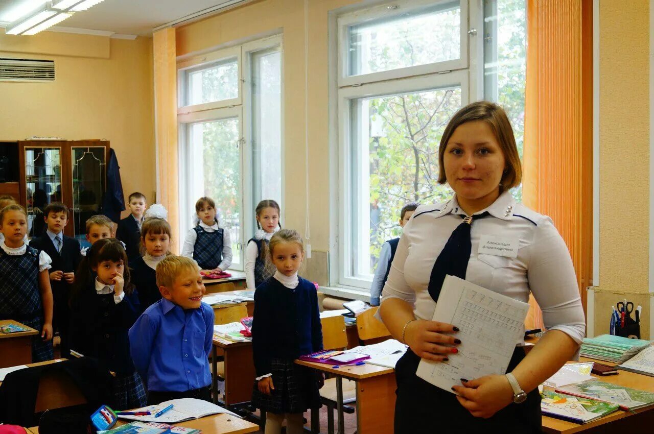 День самоуправления в школе. Праздник день самоуправления в школе. День самоуправления в школе фото. День самоуправления в школе на день учителя. Вести с уроков в школе