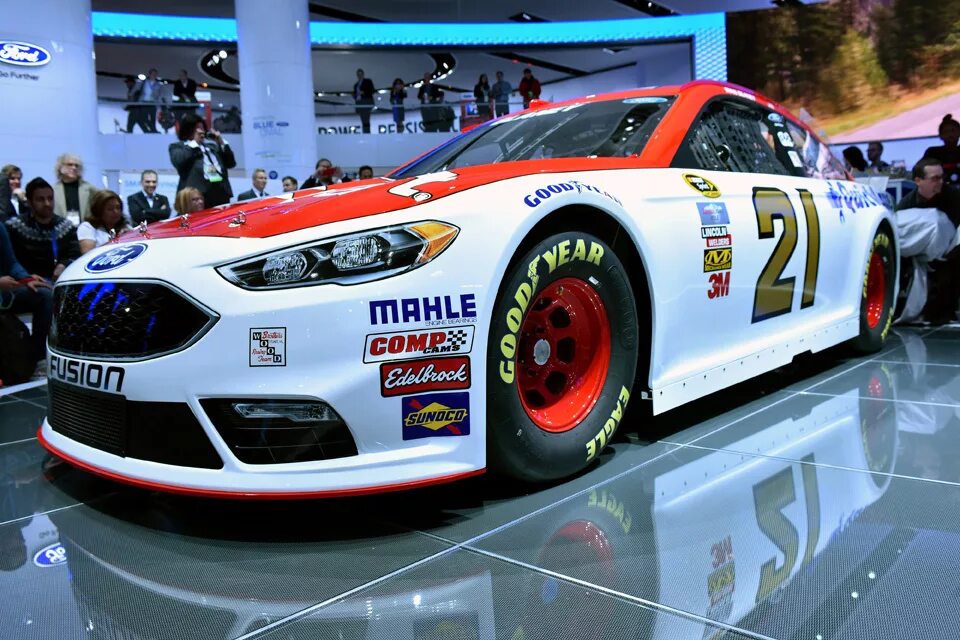 Ford Fusion NASCAR 2016. Ford Fusion 2011 NASCAR. Ford Mondeo NASCAR. Гоночный автомобиль Ford NASCAR. Тачки похожие