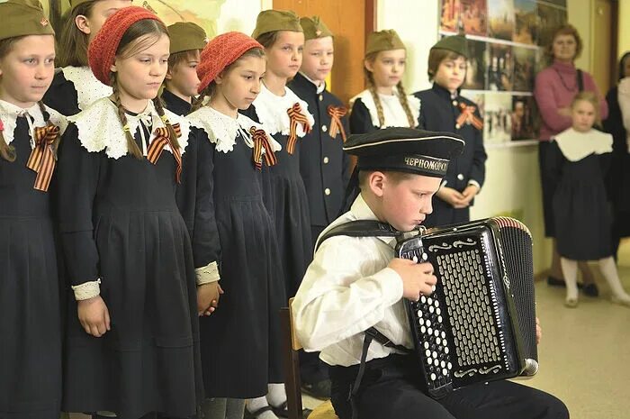 Свято Владимирская гимназия. Одежда для православной школы. Православная школа для девочек. Платье православное для школы. Свято владимирская православная