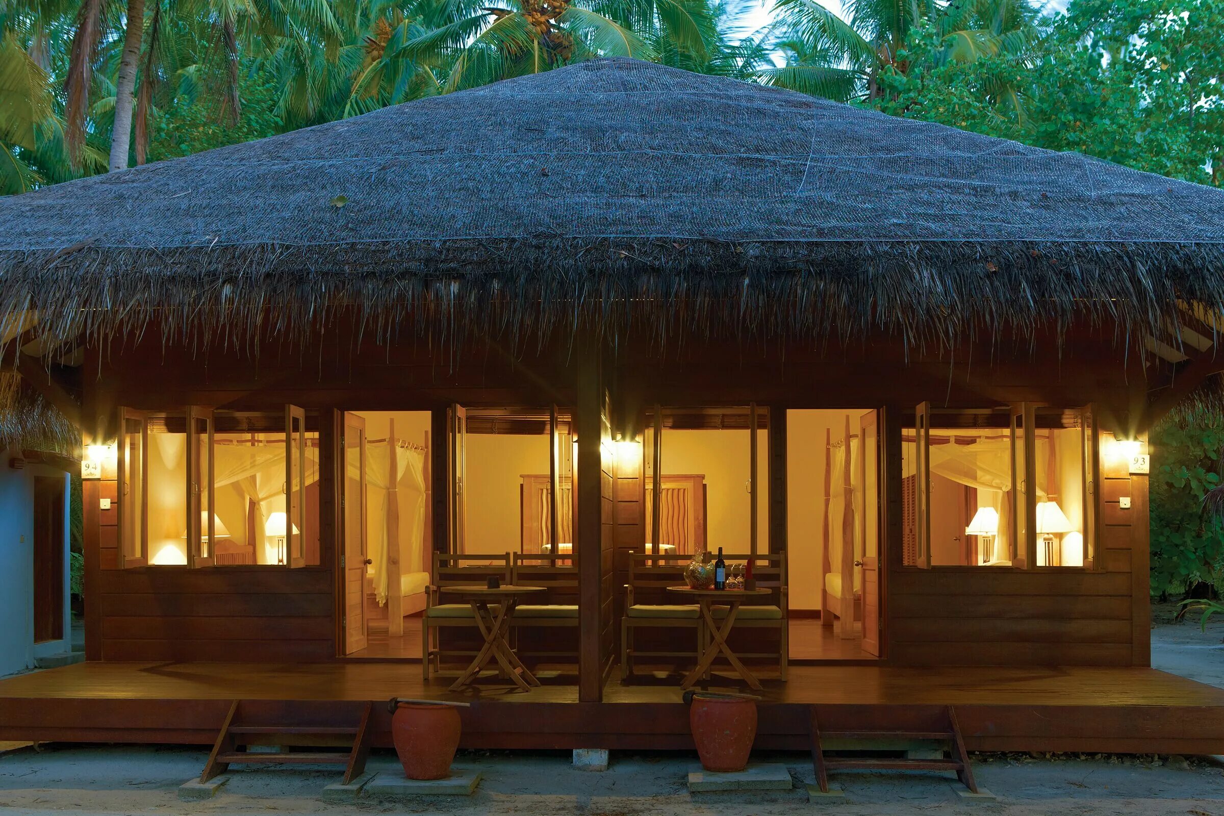 Filitheyo island resort maldives. хеленгели мальдивы. мальдивы отель 4 звезды. Four seasons resort maldives at kuda huraa 5*. Ja manafaru maldives 5.