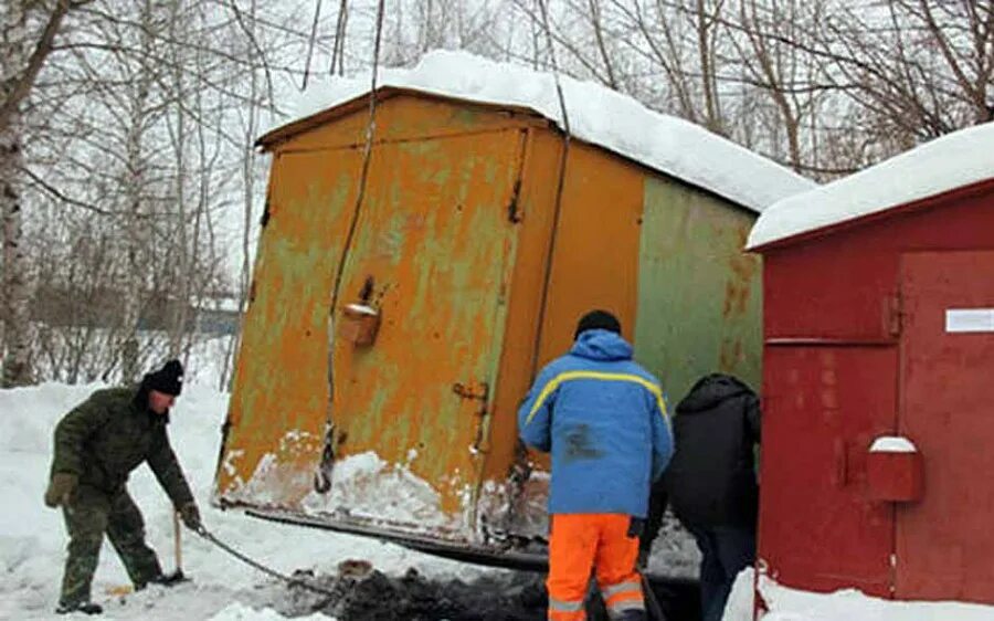 Незаконно установлен гараж. Самовольные гаражи. демонтаж гаража. демонтаж железных гаражей. незаконные гаражи.