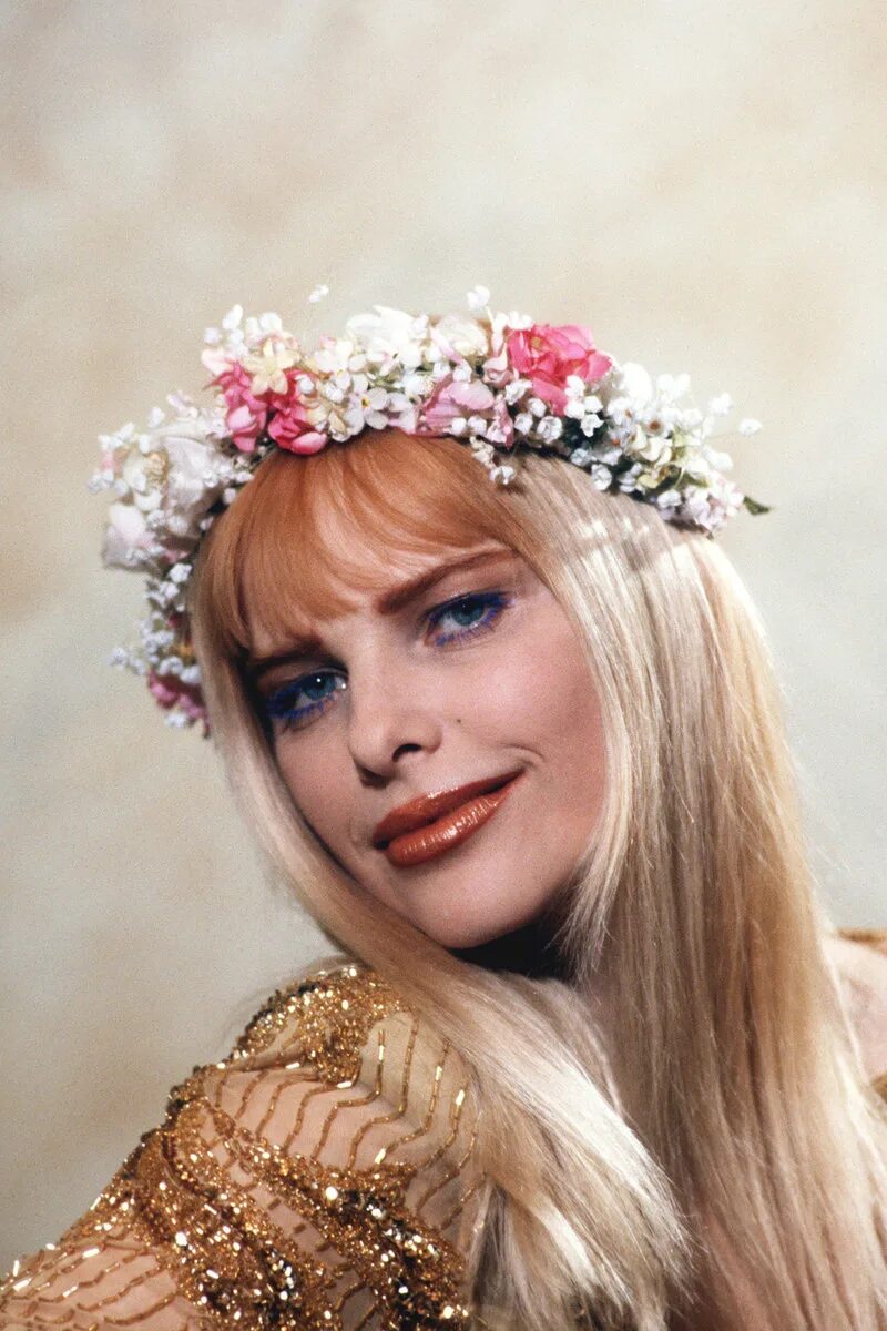 Ilona staller в молодости. Чечелина видео. Илона сталлер в молодости. Илона чиччолина 2022. Анна илона шталлер чиччолина 1951.