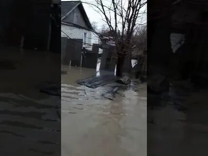 Апрель октябрьский