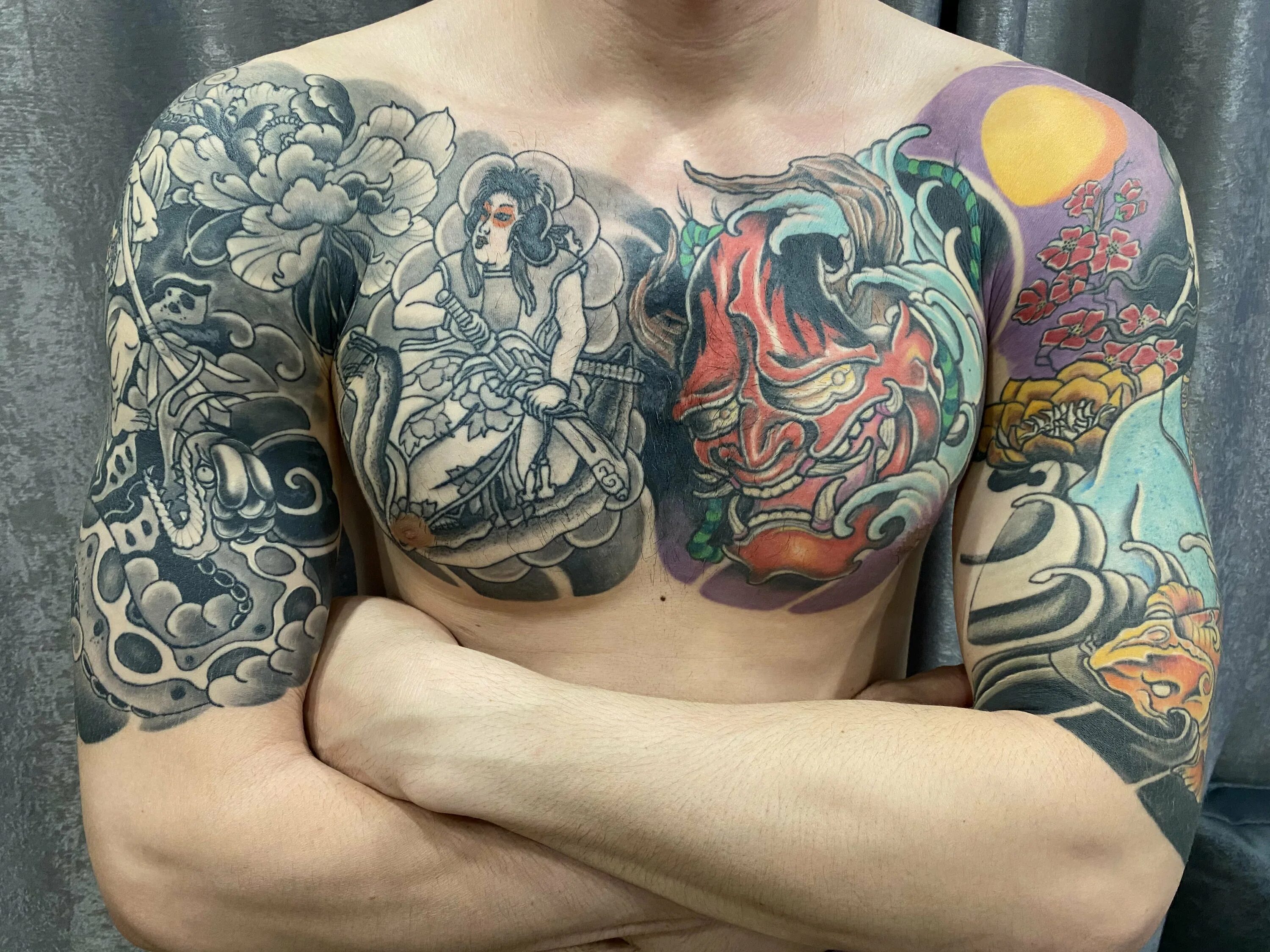 Тату современное искусство. Тату в стиле эпохи возрождения. Художественная татуировка. Лавкрафт тату. Светлана якудза.