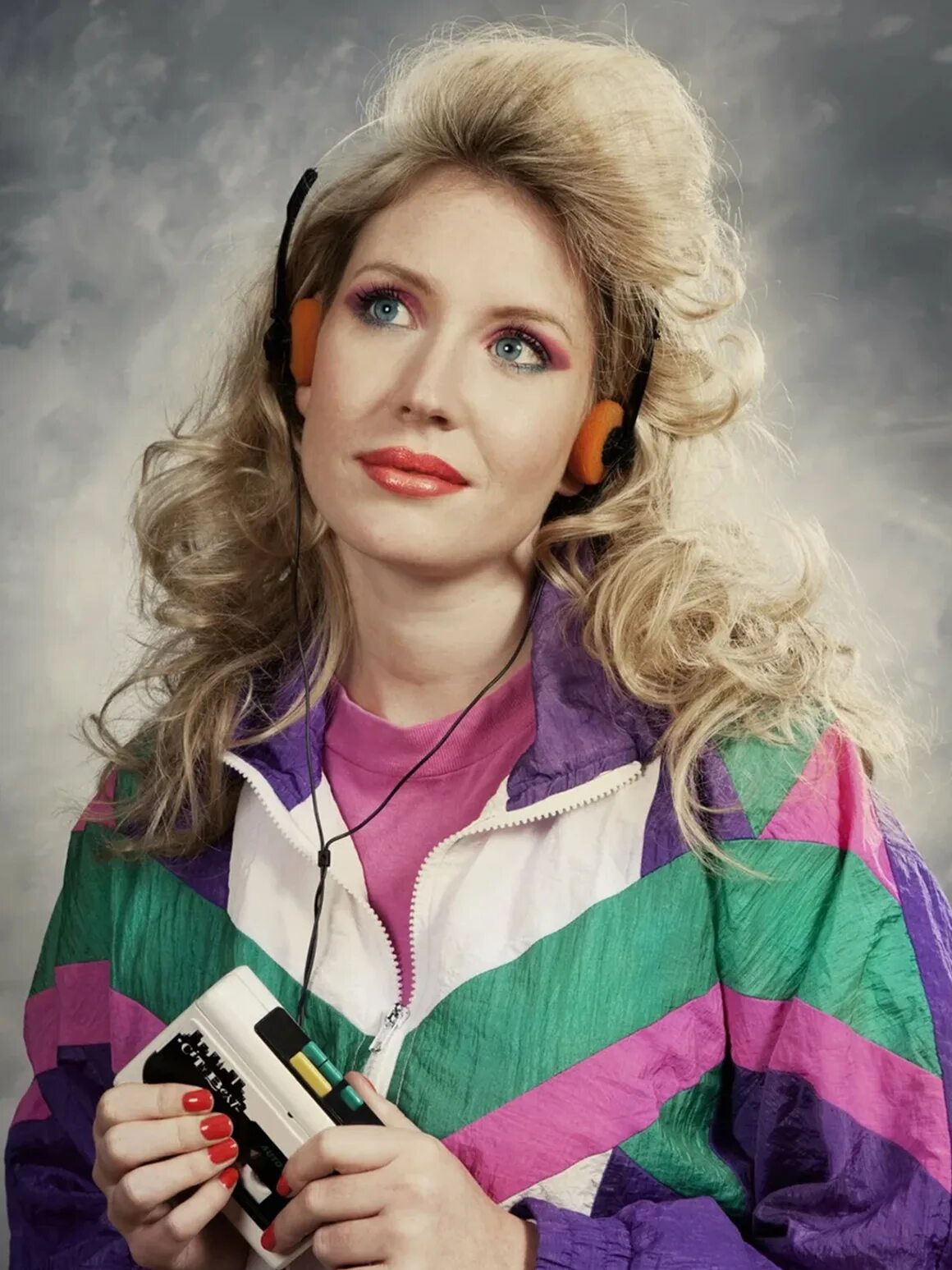 Девушки 90-х. Мода советский союз 80е. Мода 90-х годов женщины ссср. 80-е стиль одежды ссср. Мода лихих 90х.