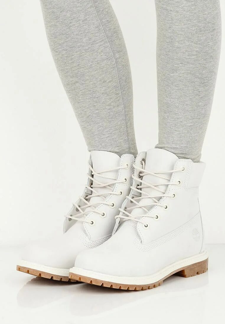 Белые ботиночки. Белые ботинки тимберленд женские. ботинки timberland белые женские. тимберленд зима. белые кожаные ботинки женские тимберленд.
