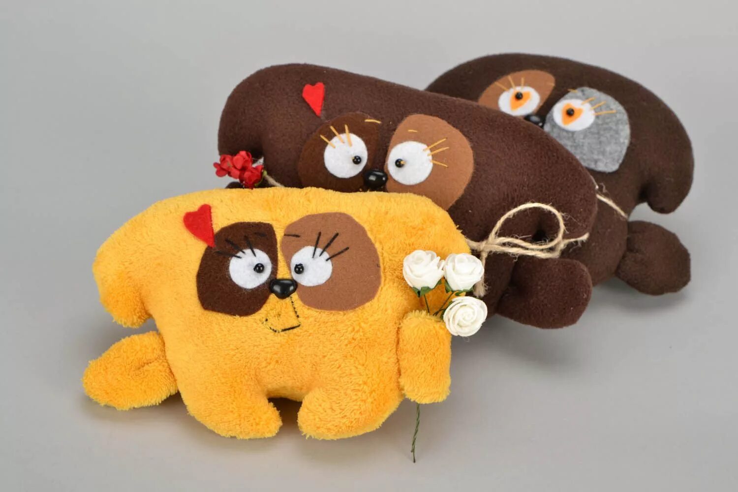 Сшить игрушку своими руками. Игрушки из ткани. Маленькие игрушки из ткани. Игрушки из ткани. Забавные игрушки своими руками.