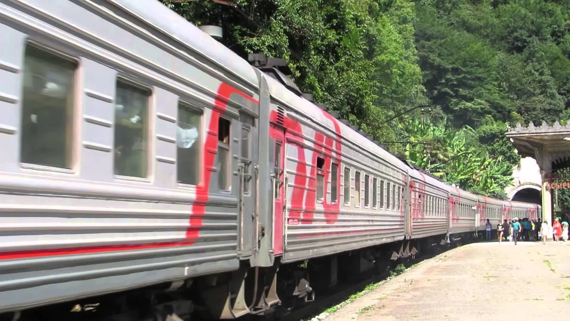поезд москва пицунда. гагра железная дорога. железная дорога адлер сухум. поезд москва пицунда. электропоезд сухуми - адлер.