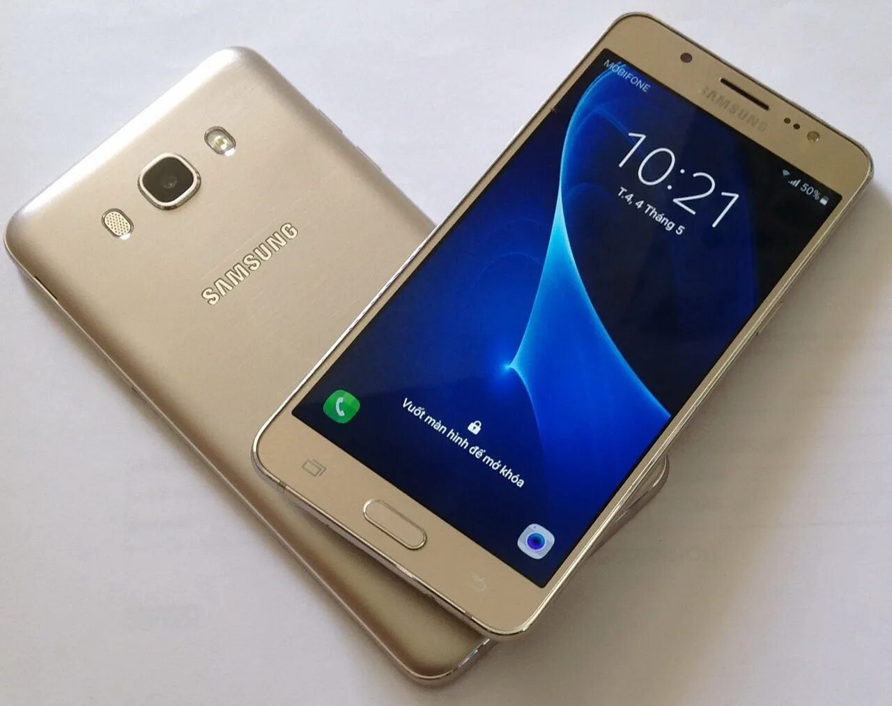 Samsung galaxy j7 купить. Samsung j5 2016. Samsung Galaxy j5 2016. Samsung Galaxy j5 (2016) Gold. Samsung j7 2016.