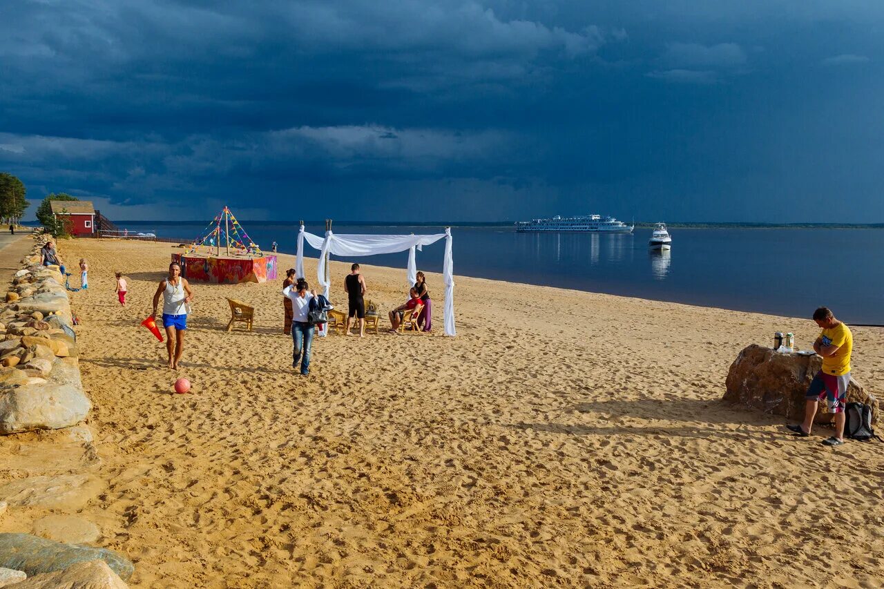 Рыбинские пляжи. Пляж Коприно Рыбинск. Рыбинское водохранилище пляж Коприно. Ярославль пляж Коприно. Коприно Ярославская область пляж.