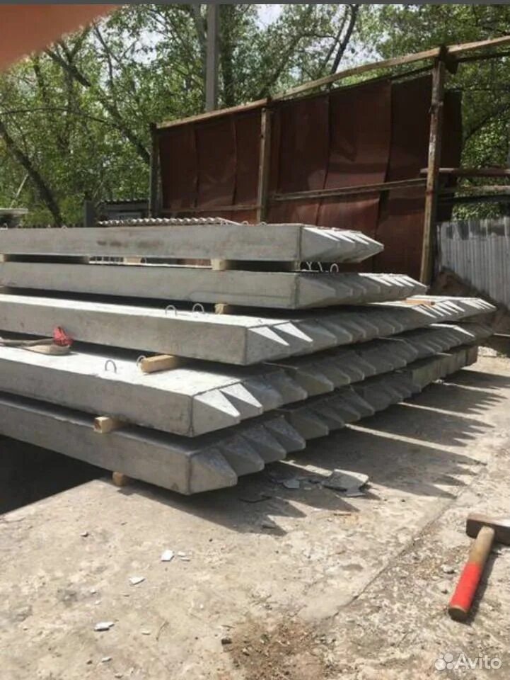 Армированные сваи для железной дороги. Сваи жб 150x150x3000. Сваи забивные железобетонные 200х200. Ж/б сваи забивные 150х150х4000. Жби сваи 150х150х3000.